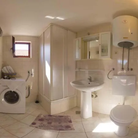 Jukica - Two Bedroom With Sea View